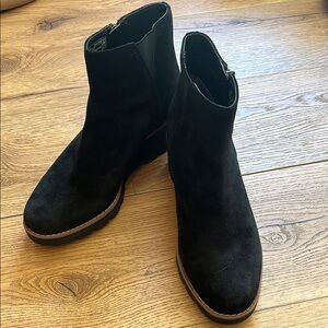 Vionic Astor Hazal Black Ankle Booties Suede wedge heel